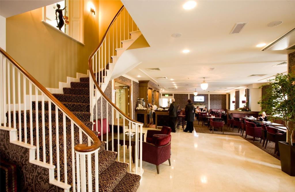 The Shirley Arms Hotel Carrickmacross Exterior foto